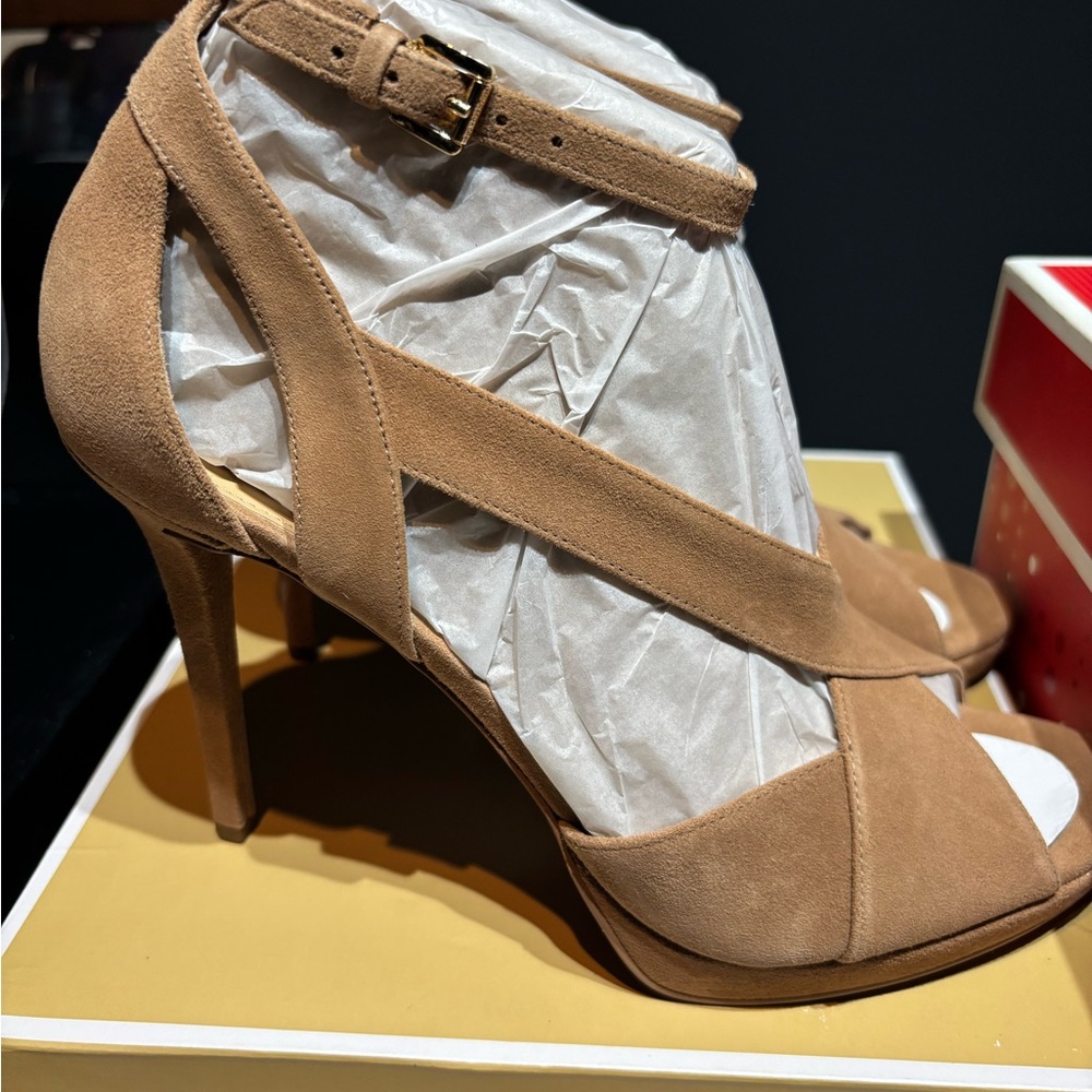 Michael Kors Tan Heels